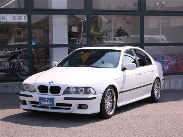BMW525i